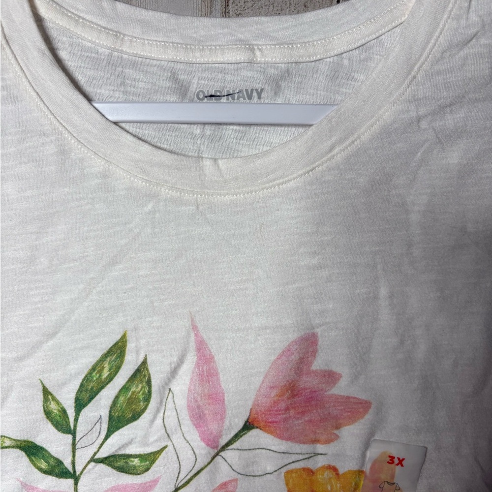 Old Navy Women's Short-Sleeve EveryWear Graphic T-Shirt Floral Plus Size 3X - Picture 16 of 16